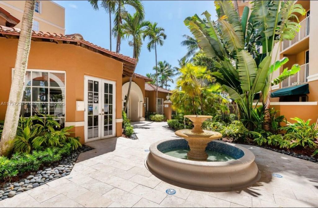 19877 E Country Club Dr, Unit 3606, Aventura, FL 33180 Photo