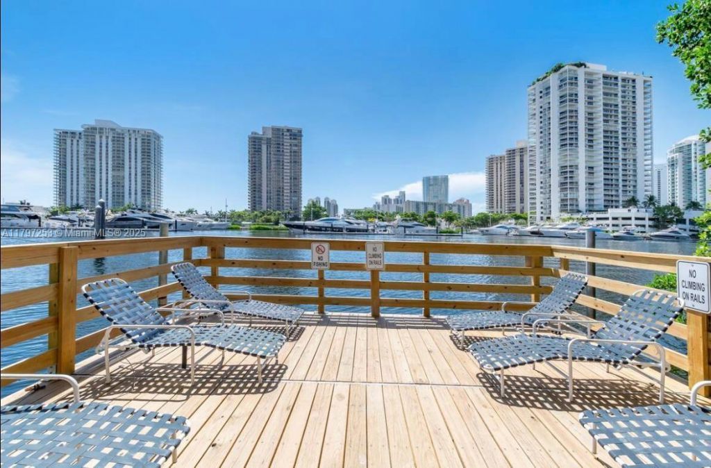 19877 E Country Club Dr, Unit 3606, Aventura, FL 33180 Photo