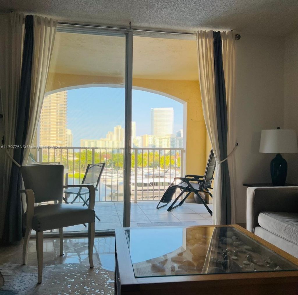 19877 E Country Club Dr, Unit 3606, Aventura, FL 33180 Photo