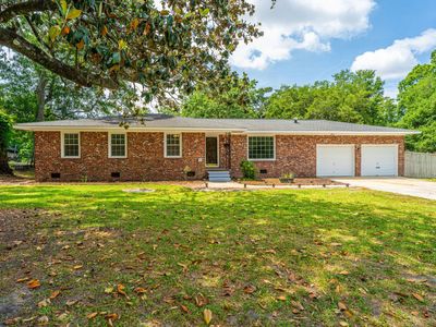 5823 Lakeview Drive, Hanahan, SC 29410