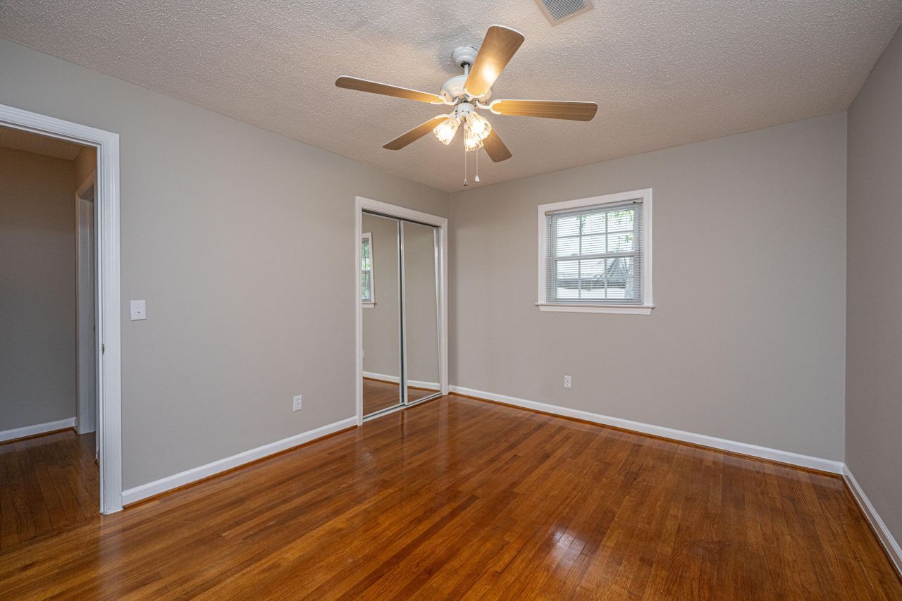 5823 Lakeview Drive Photo 17