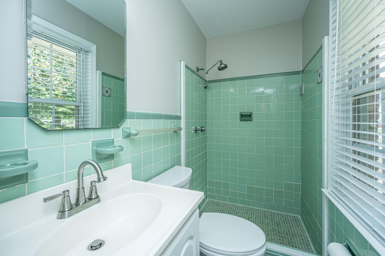 5823 Lakeview Drive Photo 19