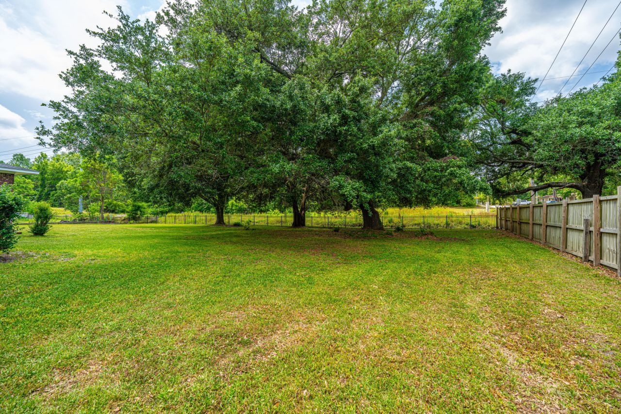 5823 Lakeview Drive Photo 35