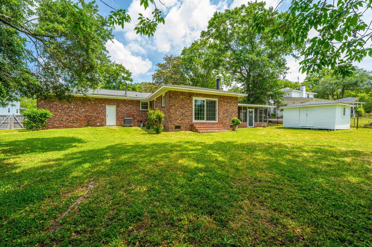 5823 Lakeview Drive Photo 37