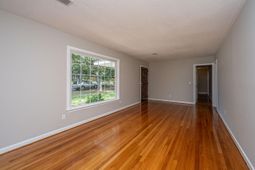 5823 Lakeview Drive photo 4