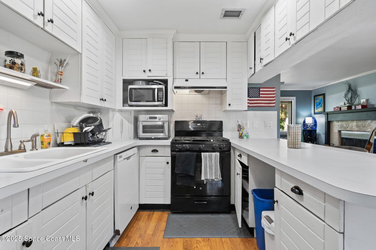 9633 Honeysuckle Drive, Sebastian, FL 32976 Photo