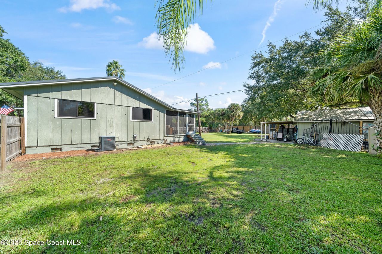 9633 Honeysuckle Drive, Sebastian, FL 32976 Photo