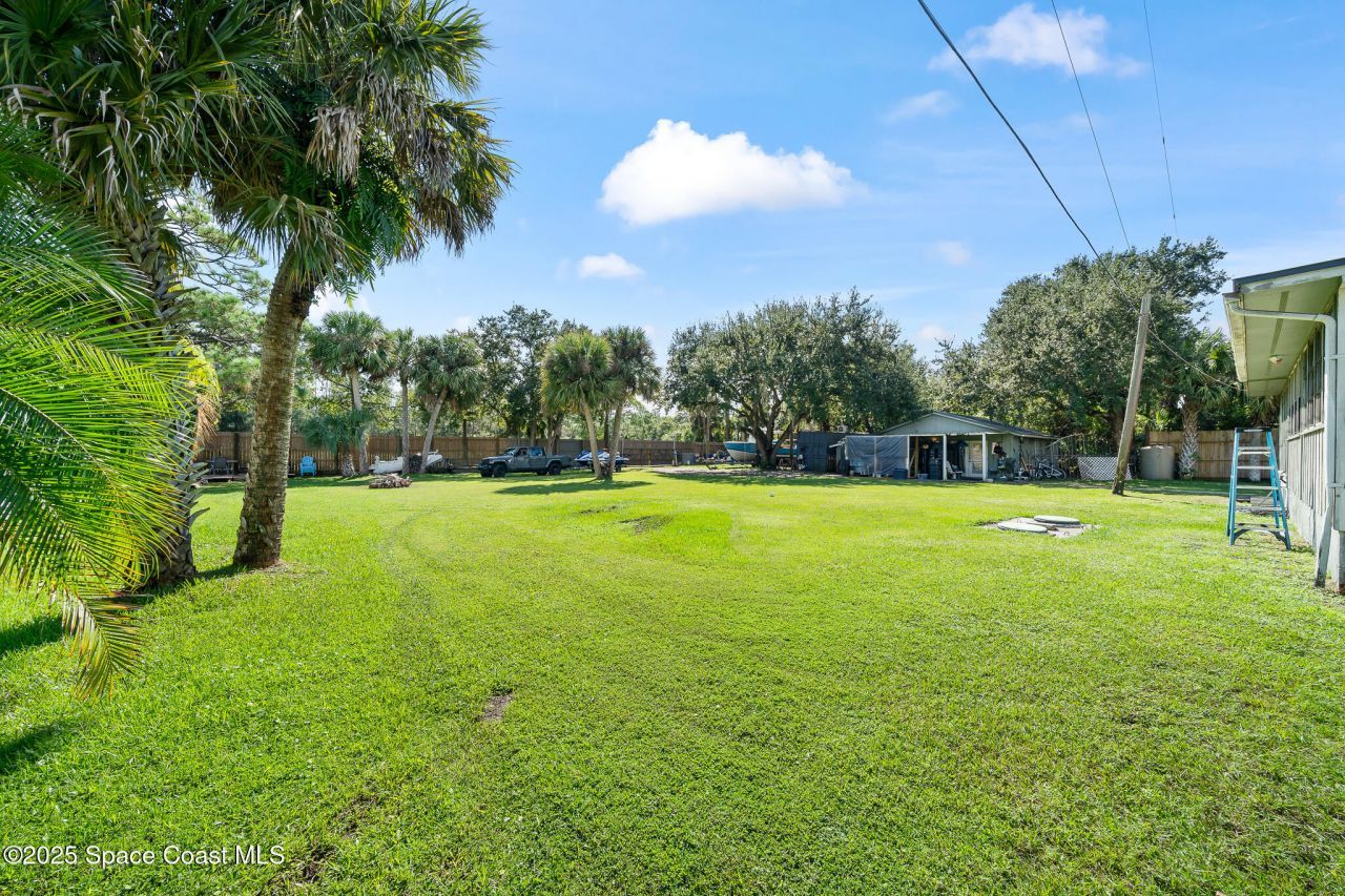 9633 Honeysuckle Drive, Sebastian, FL 32976 Photo