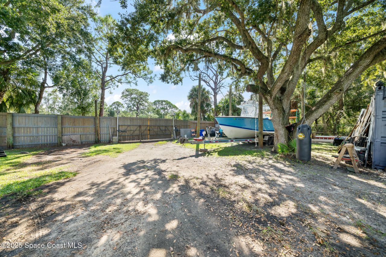 9633 Honeysuckle Drive, Sebastian, FL 32976 Photo