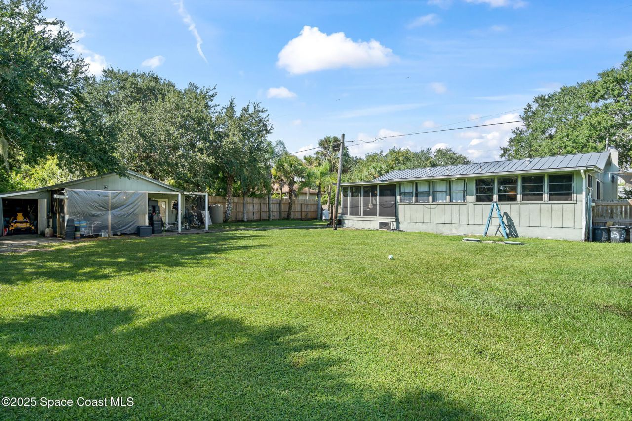 9633 Honeysuckle Drive, Sebastian, FL 32976 Photo