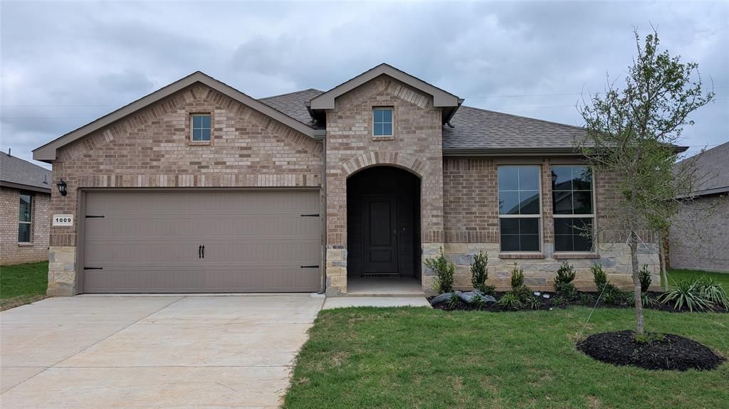 1009 Traction Trail, Cleburne, TX 76031 Main Photo
