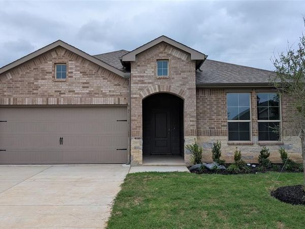 1009 TRACTION Trail, Cleburne, TX 76031