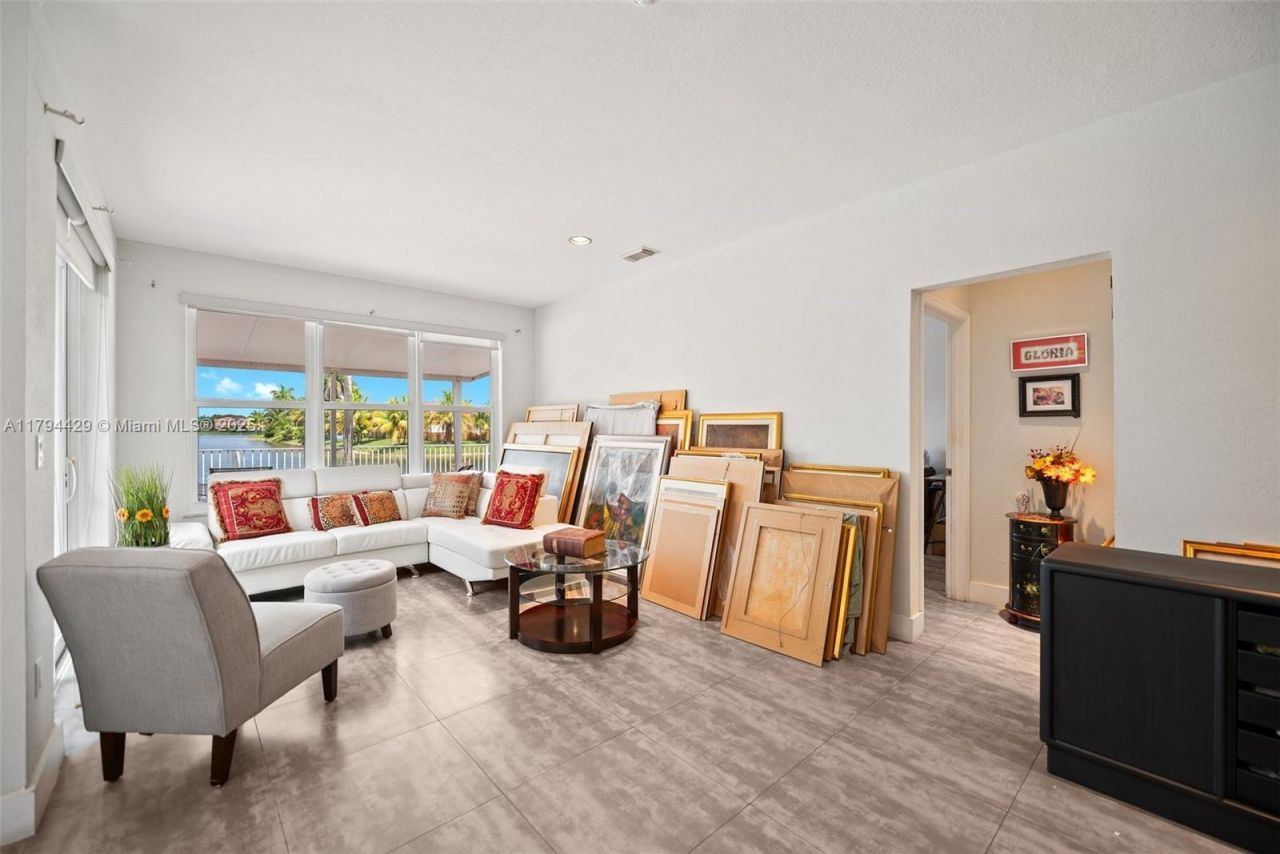 7045 SW 161 Pl, Miami, FL 33193 Photo