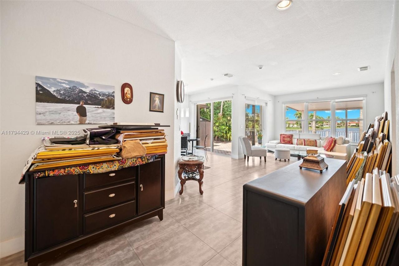 7045 SW 161 Pl, Miami, FL 33193 Photo