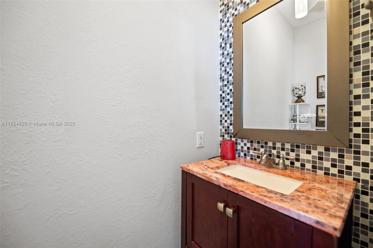 7045 SW 161 Pl, Miami, FL 33193 Photo