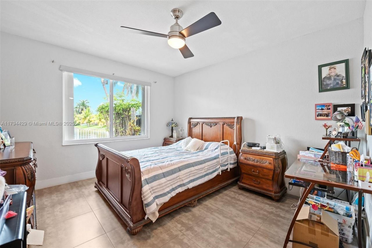 7045 SW 161 Pl, Miami, FL 33193 Photo