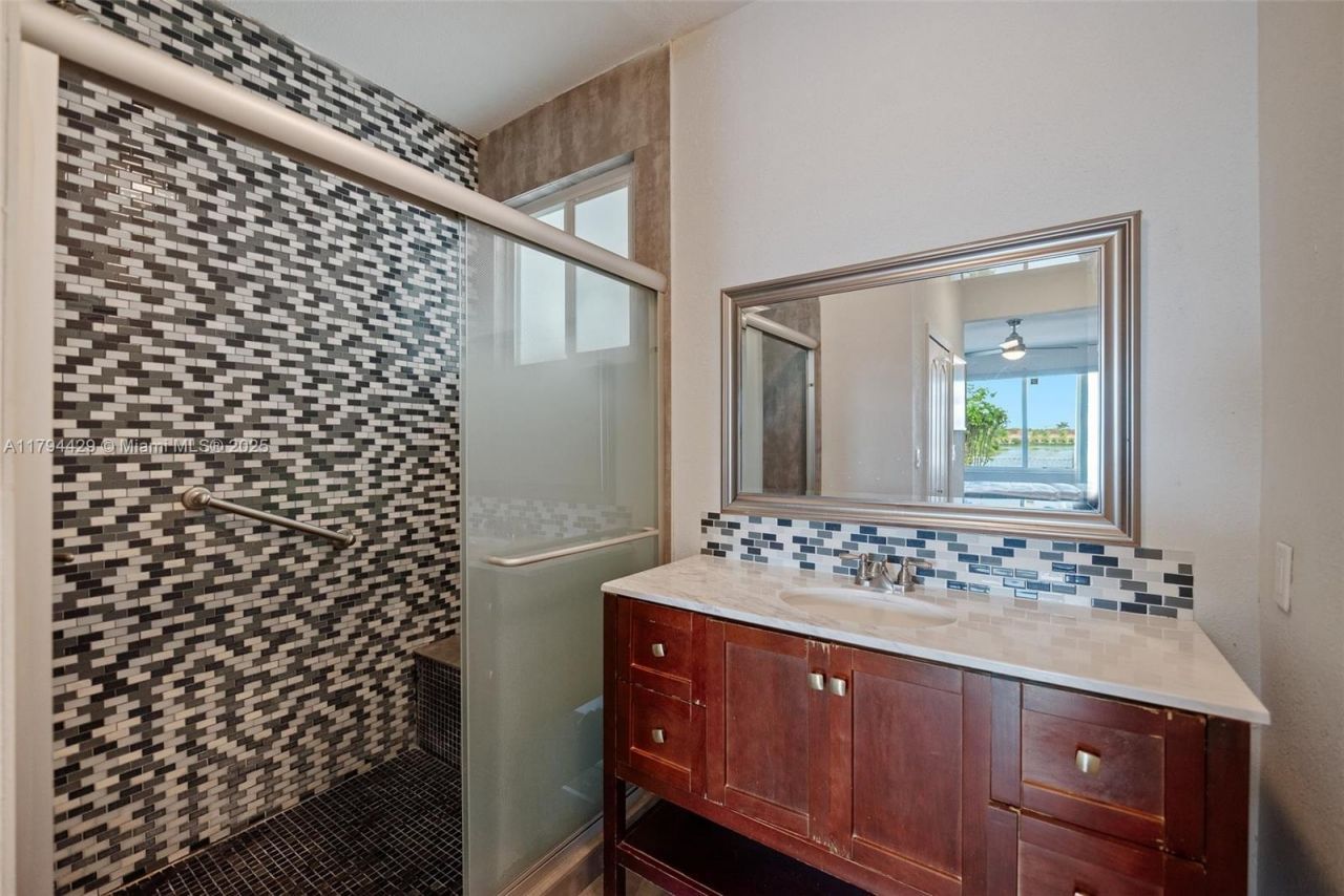 7045 SW 161 Pl, Miami, FL 33193 Photo