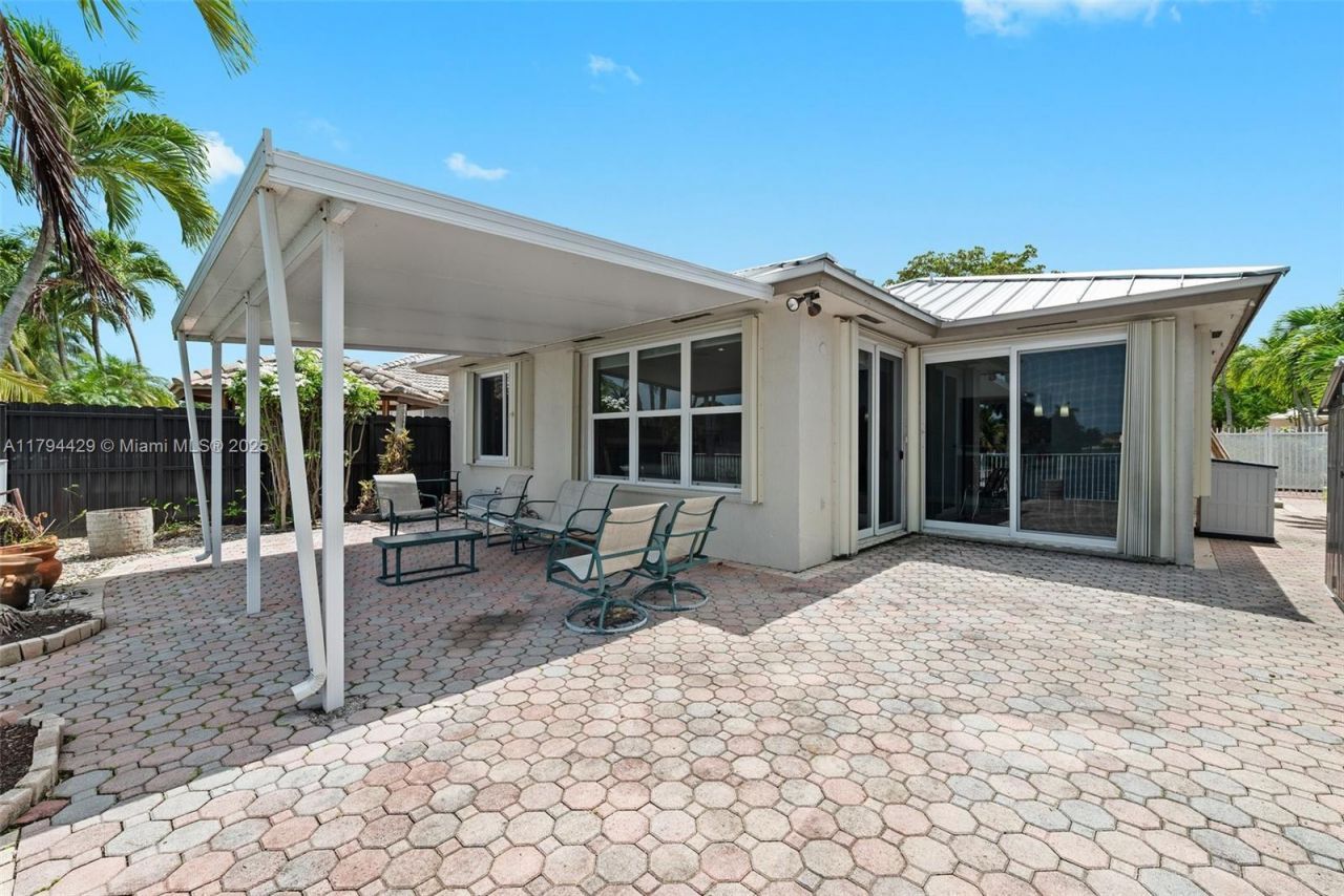 7045 SW 161 Pl, Miami, FL 33193 Photo