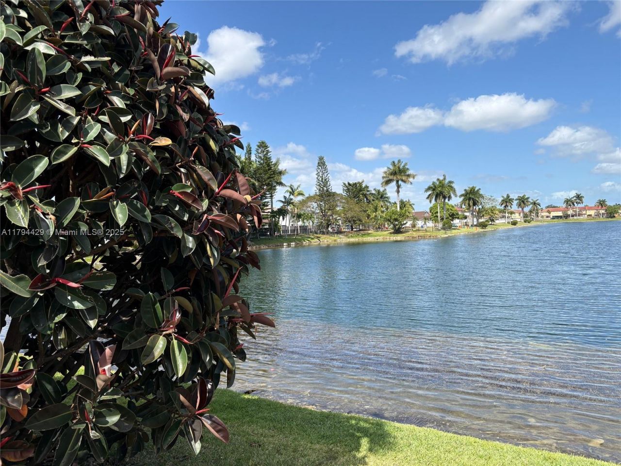 7045 SW 161 Pl, Miami, FL 33193 Photo