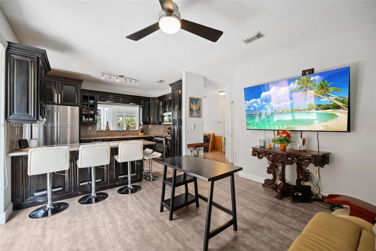 7045 SW 161 Pl, Miami, FL 33193 Photo