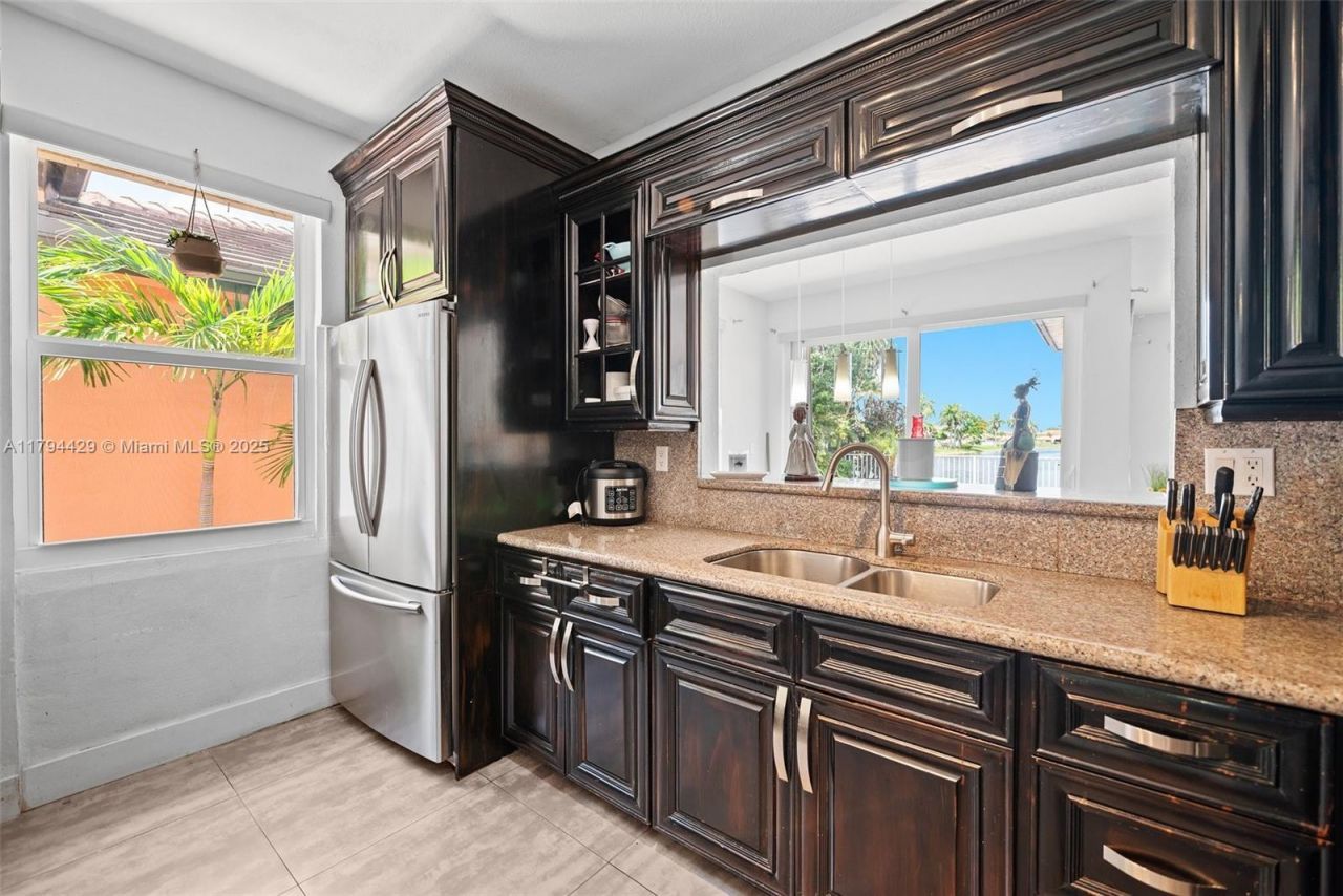 7045 SW 161 Pl, Miami, FL 33193 Photo