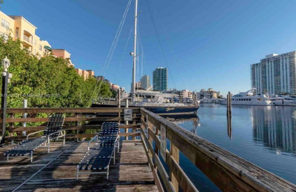 19701 E Country Club Dr, Unit 5108, Aventura, FL 33180 Photo