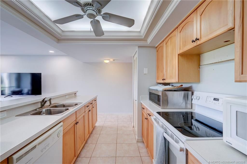 5539 NE Gulfstream Way, Stuart, FL 34996 Photo