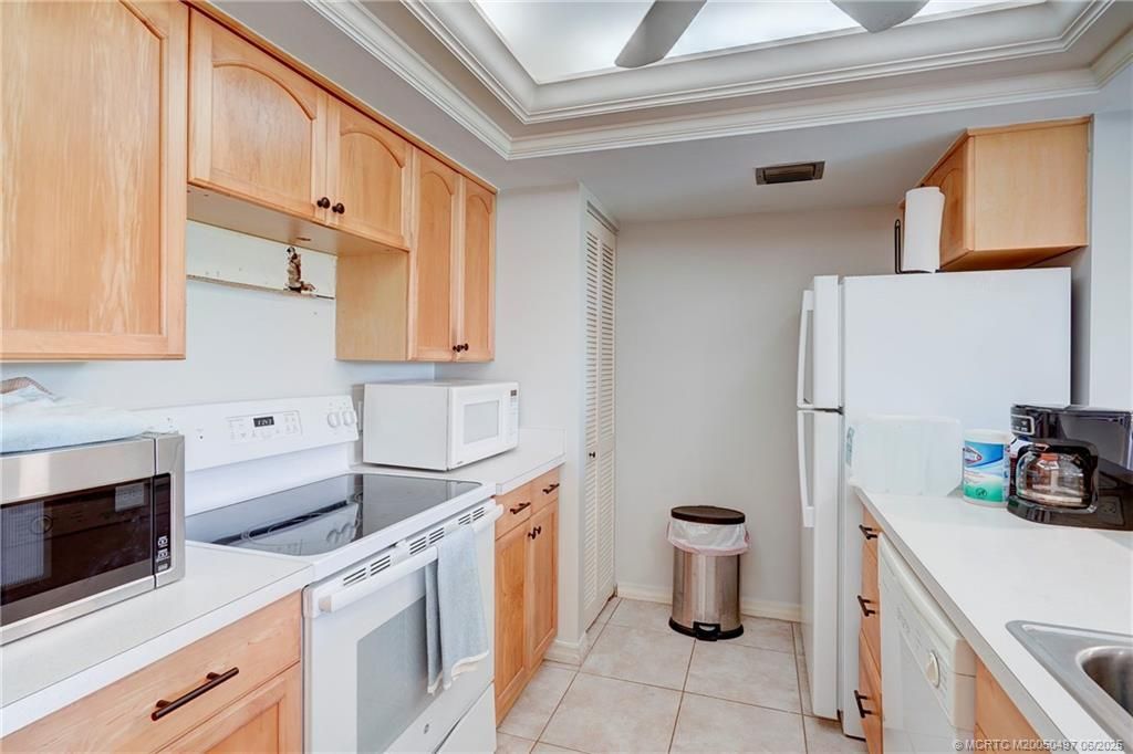 5539 NE Gulfstream Way, Stuart, FL 34996 Photo