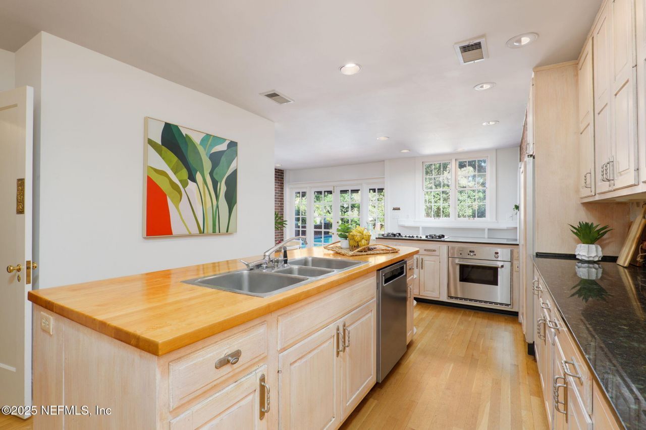 2127 River Road, Jacksonville, FL 32207 Photo