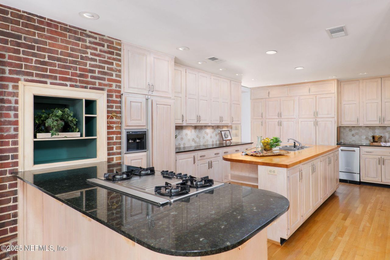 2127 River Road, Jacksonville, FL 32207 Photo