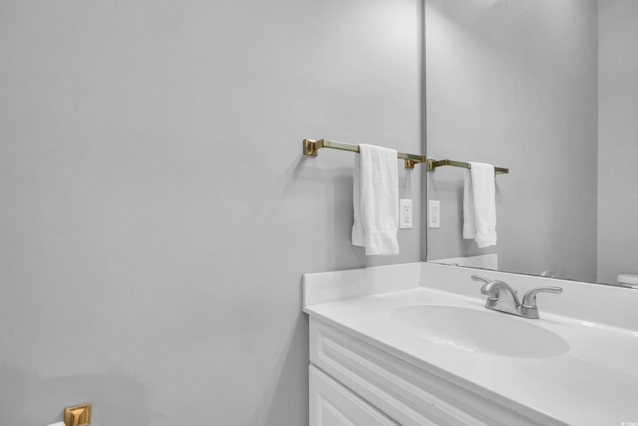 683 Riverwalk Dr. Photo 10