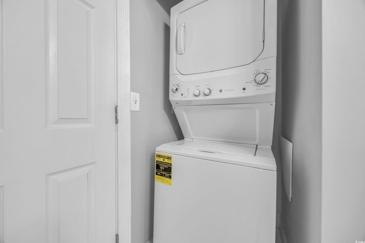 683 Riverwalk Dr. Photo 12