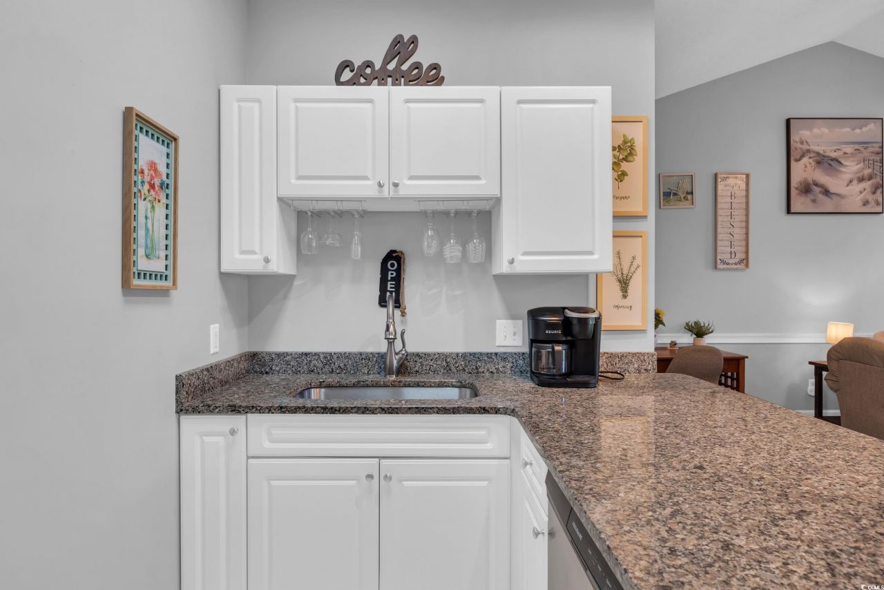 683 Riverwalk Dr. Photo 15