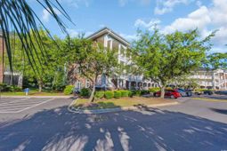 683 Riverwalk Dr. photo 4