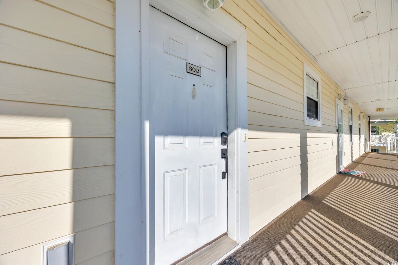 683 Riverwalk Dr. Photo 7