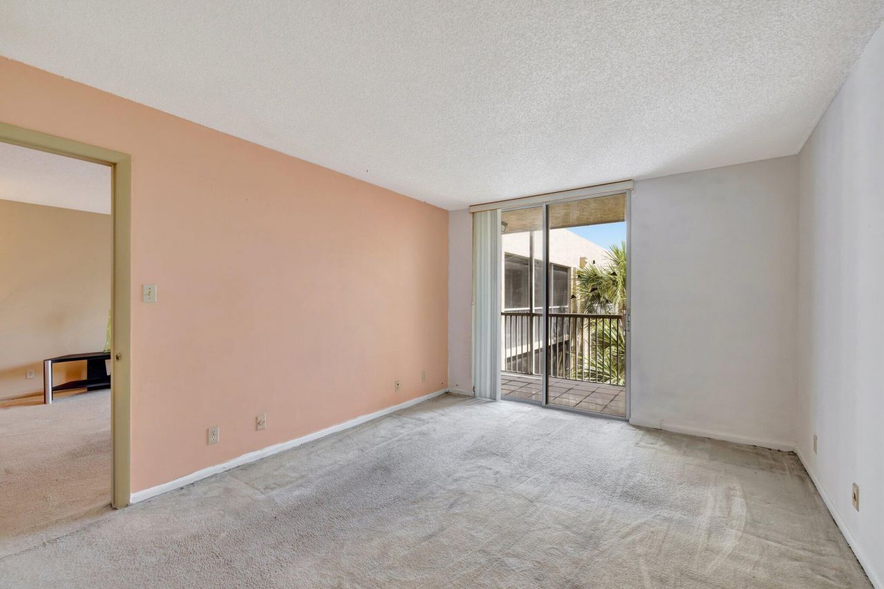 3301 NW 47th Terrace, Unit 410, Lauderdale Lakes, FL 33319 Photo