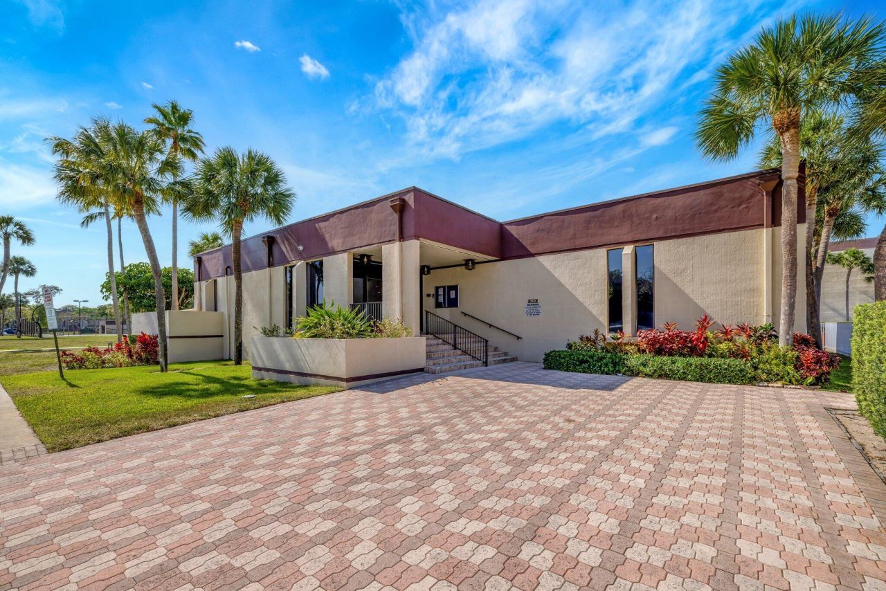 3301 NW 47th Terrace, Unit 410, Lauderdale Lakes, FL 33319 Photo