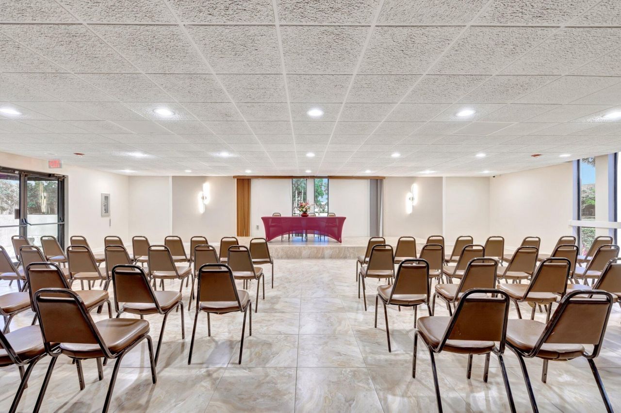 3301 NW 47th Terrace, Unit 410, Lauderdale Lakes, FL 33319 Photo