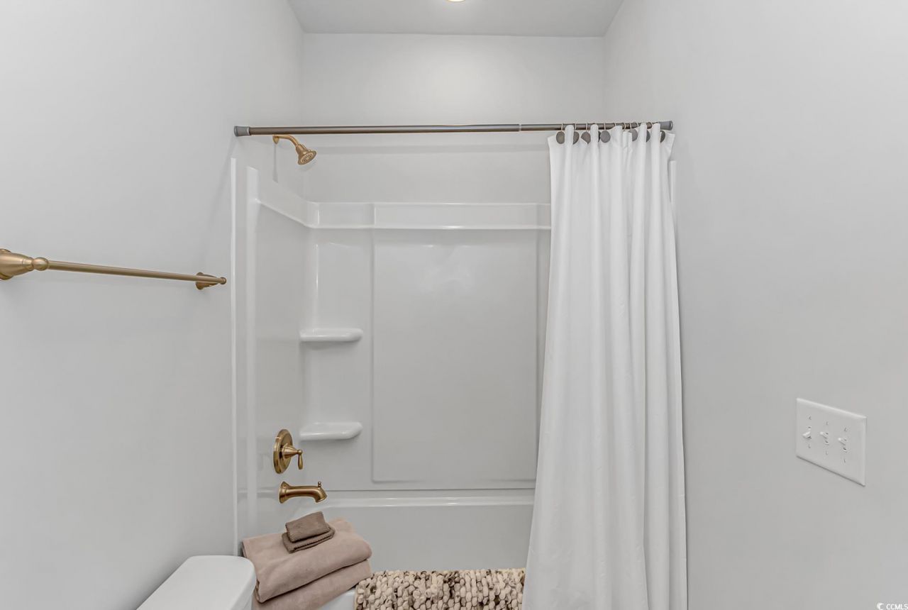 6076 Campanella St. Photo 16