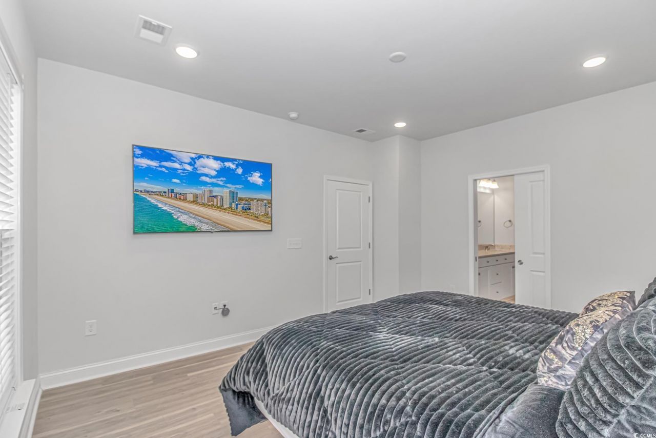 6076 Campanella St. Photo 21