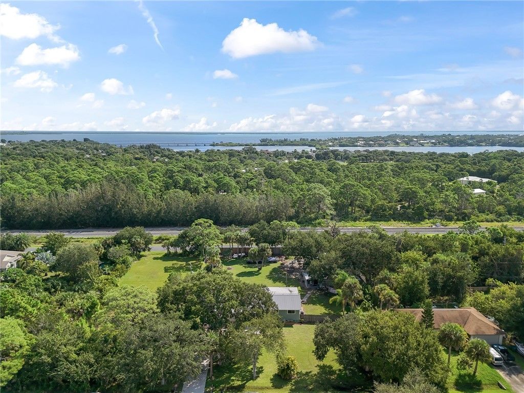 9633 Honeysuckle Drive, Sebastian, FL 32976 Photo