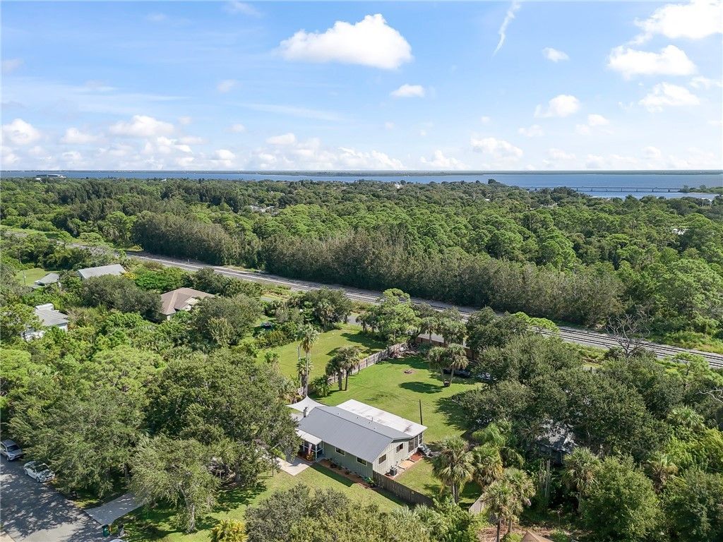 9633 Honeysuckle Drive, Sebastian, FL 32976 Photo