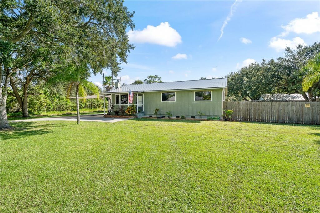 9633 Honeysuckle Drive, Sebastian, FL 32976 Photo