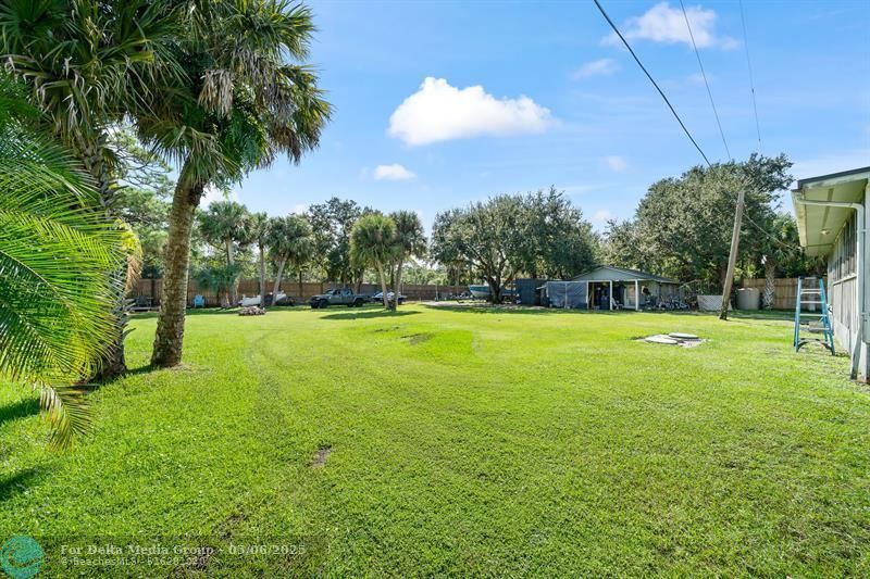 9633 Honeysuckle, Sebastian, FL 32976 Photo