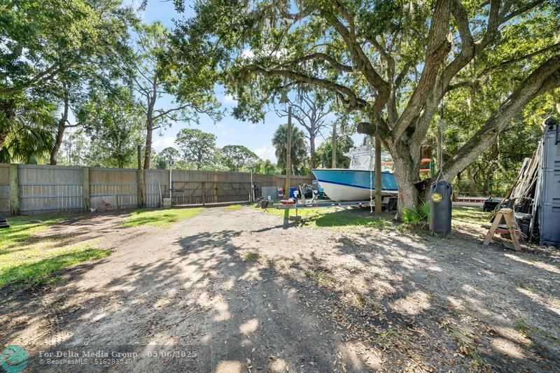 9633 Honeysuckle, Sebastian, FL 32976 Photo