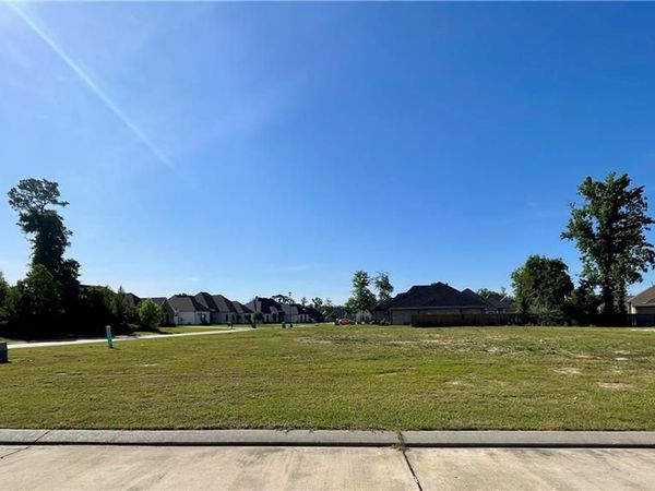 676 DOCKSIDE Drive, Slidell, LA 70461
