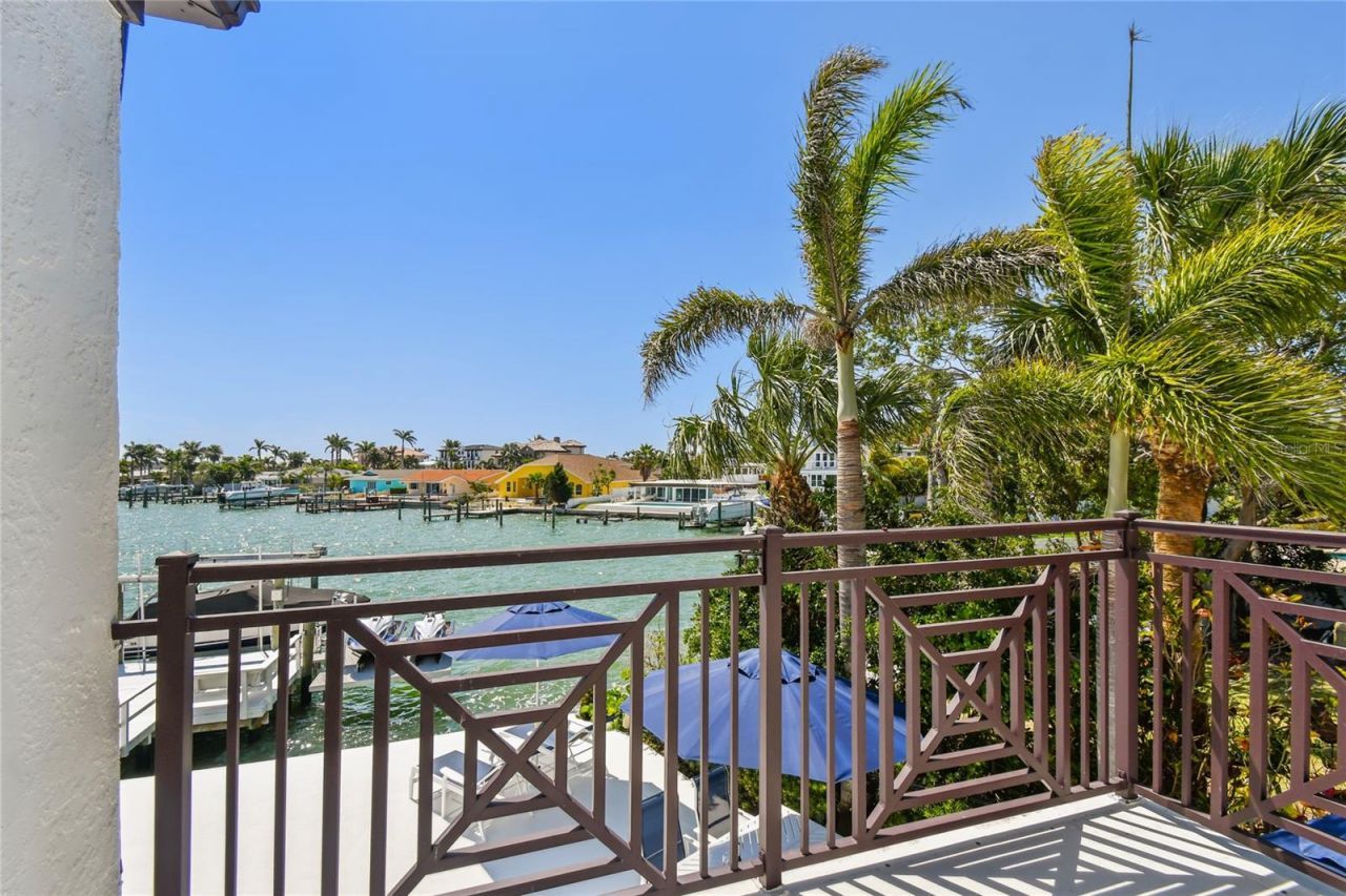 2233 Donato Drive, Belleair Beach, FL 33786 Photo