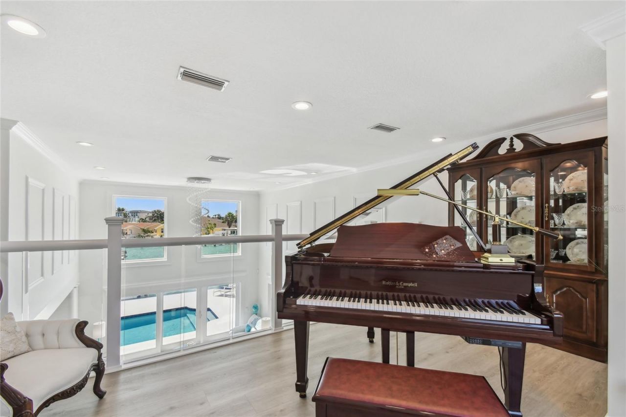 2233 Donato Drive, Belleair Beach, FL 33786 Photo