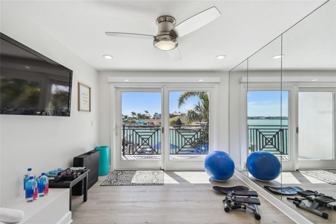 2233 Donato Drive, Belleair Beach, FL 33786 Photo