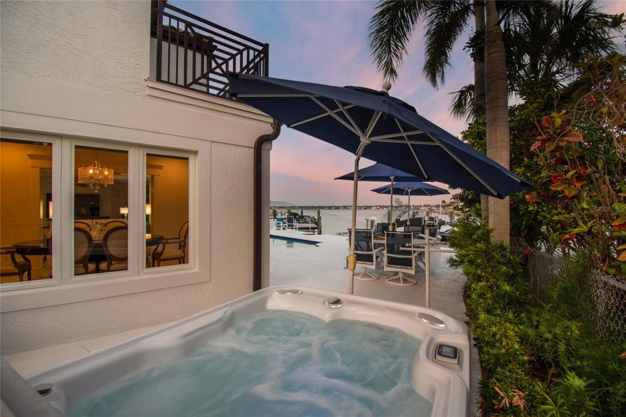 2233 Donato Drive, Belleair Beach, FL 33786 Photo